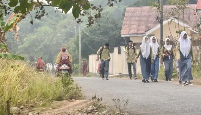 Sejumlah Kades Minta Disdik Keluarkan Surat Edaran Agar Anak Sekolah Dilakukan Secara Daring, Disdik : Mulai Besok Wilayah Kepulauan Sekolah Secara Daring